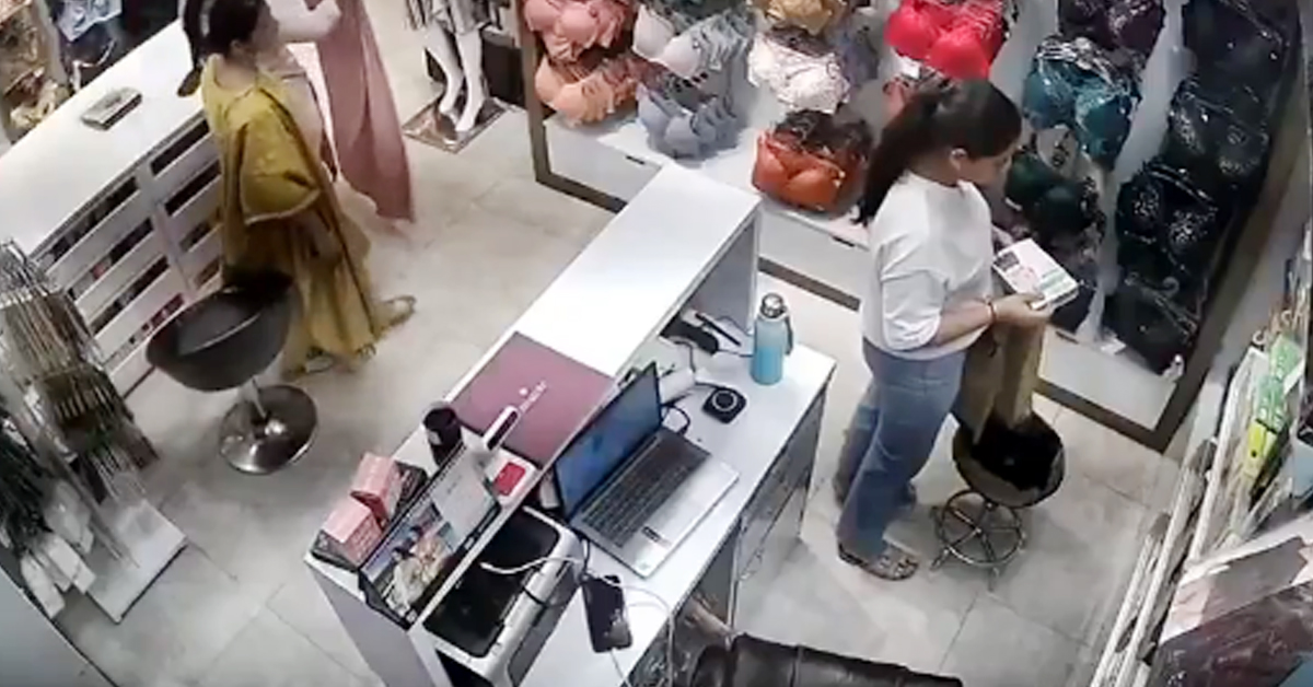 বারাণসীতে শোরুমে চুরির অভিযোগে বিতর্কে মহিলা ব্যবসায়ী নেত্রী