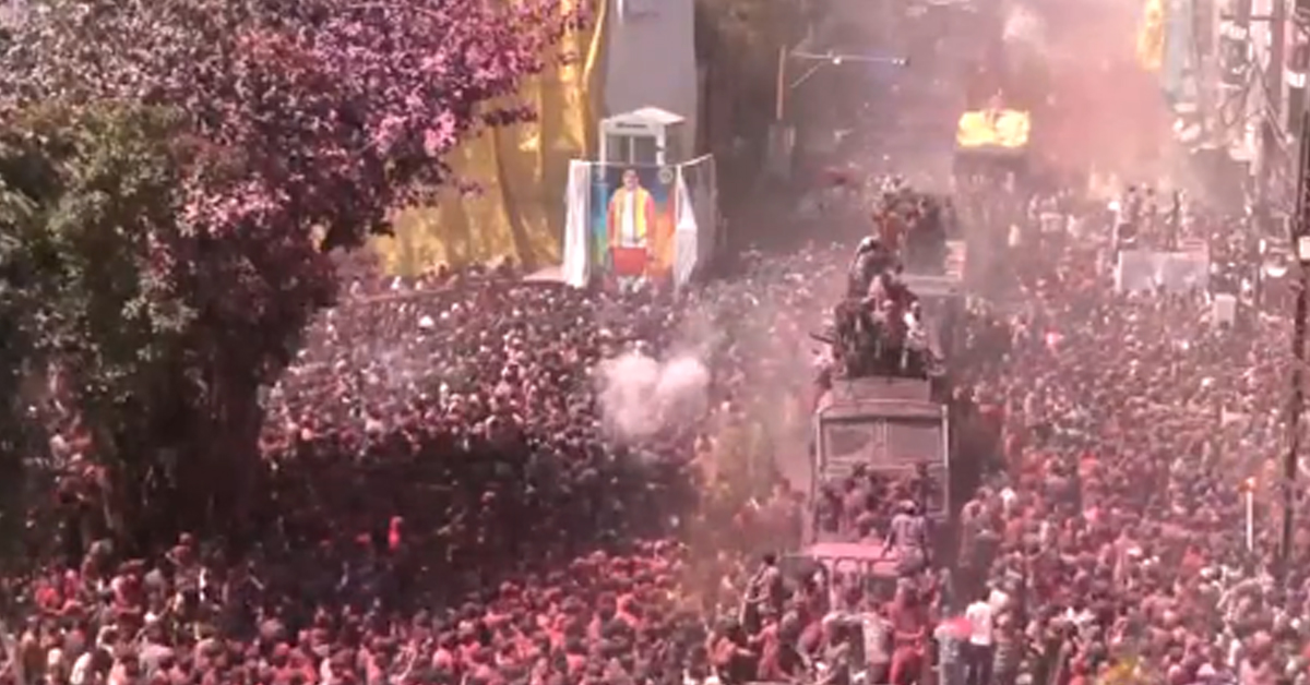 রঙে-আবিরে মাতল ইন্দোর, গাইর শোভাযাত্রায় ধুমধাম করে পালিত রঙ পঞ্চমী