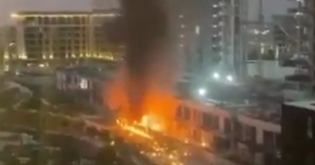 বিস্ফোরণের শব্দে তটস্থ দুবাই, খালি করা হল বুর্জ খলিফা