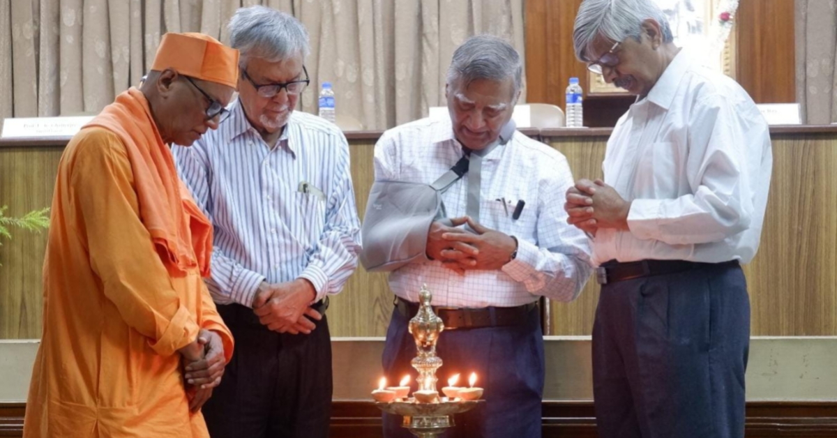 বিশিষ্ট গণিতবিদ অধ্যাপক জে. সি. মিশ্রকে ঘিরে দুটি অনুপ্রেরণামূলক বই প্রকাশ