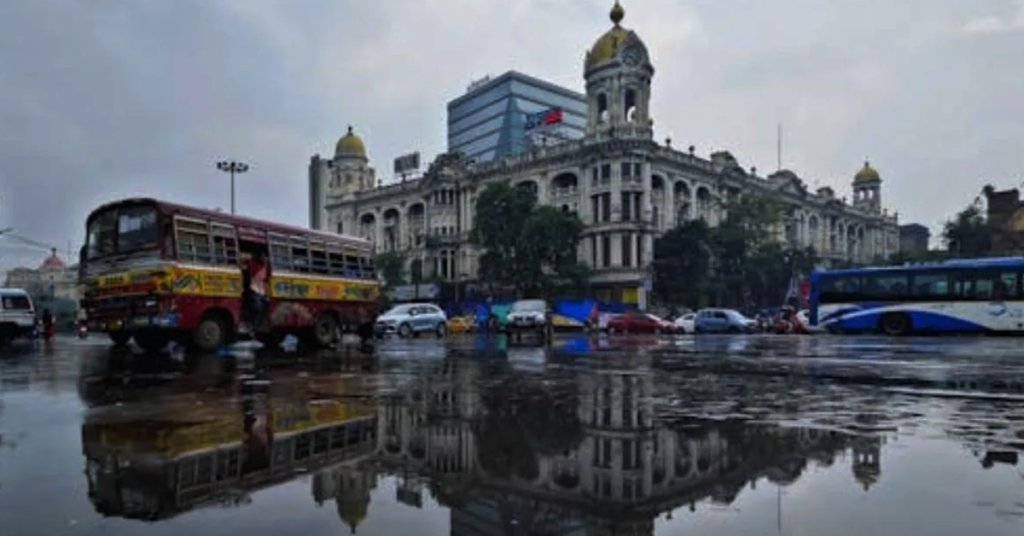 চৈত্রের শুরুতেই ভোল বদল আবহাওয়ার, সপ্তাহান্ত জুড়ে বৃষ্টি-ঝড়ের সতর্কতা untitled 1