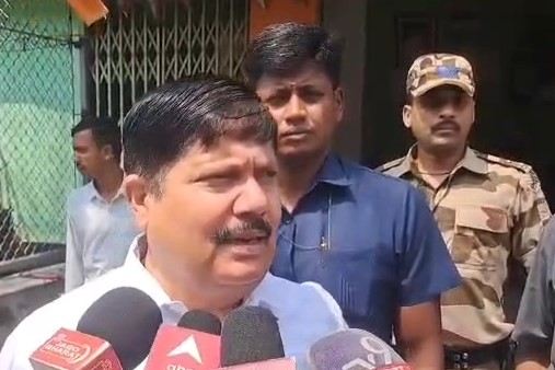 বাংলা থেকে মমতার সরকার সরাতে হবে, দাবি অর্জুন সিংয়ের