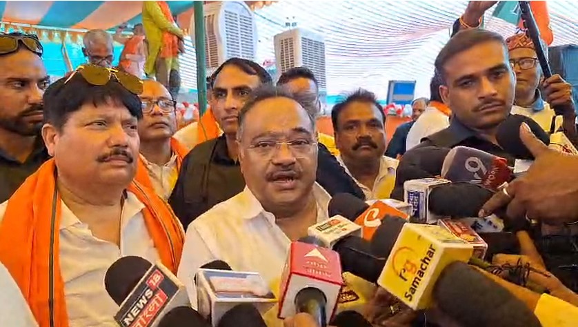 ভুয়ো ভুতুরে ভোট বাদ দেওয়ায় আতঙ্কিত মমতা, দাবি শমীকের